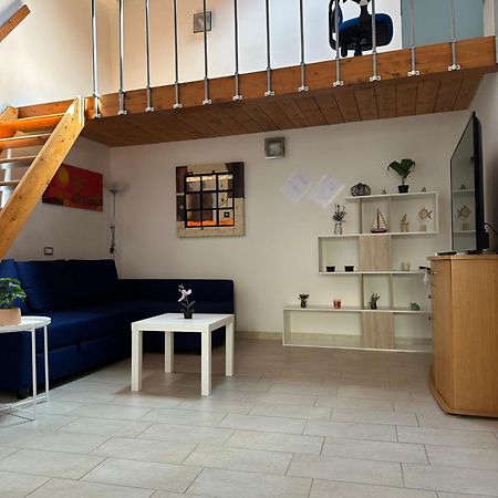 Stylish Loft Trivano Cagliari 2 Beds/2 Bath Bagian luar foto