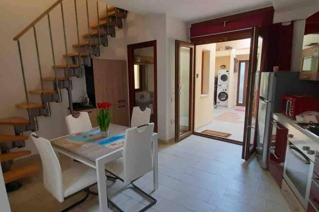 Stylish Loft Trivano Cagliari 2 Beds/2 Bath Bagian luar foto